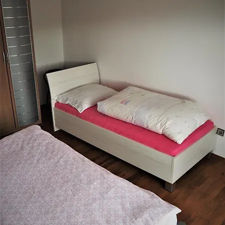 Apartment Adam